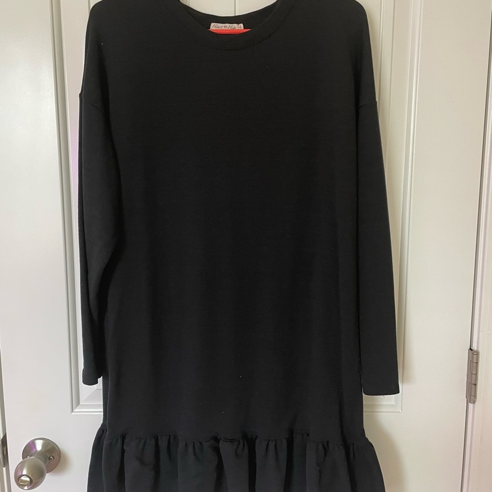Sweater dress 🖤
